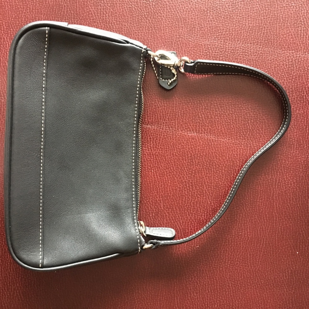 COACH HAND BAG - Picture 5 of 8